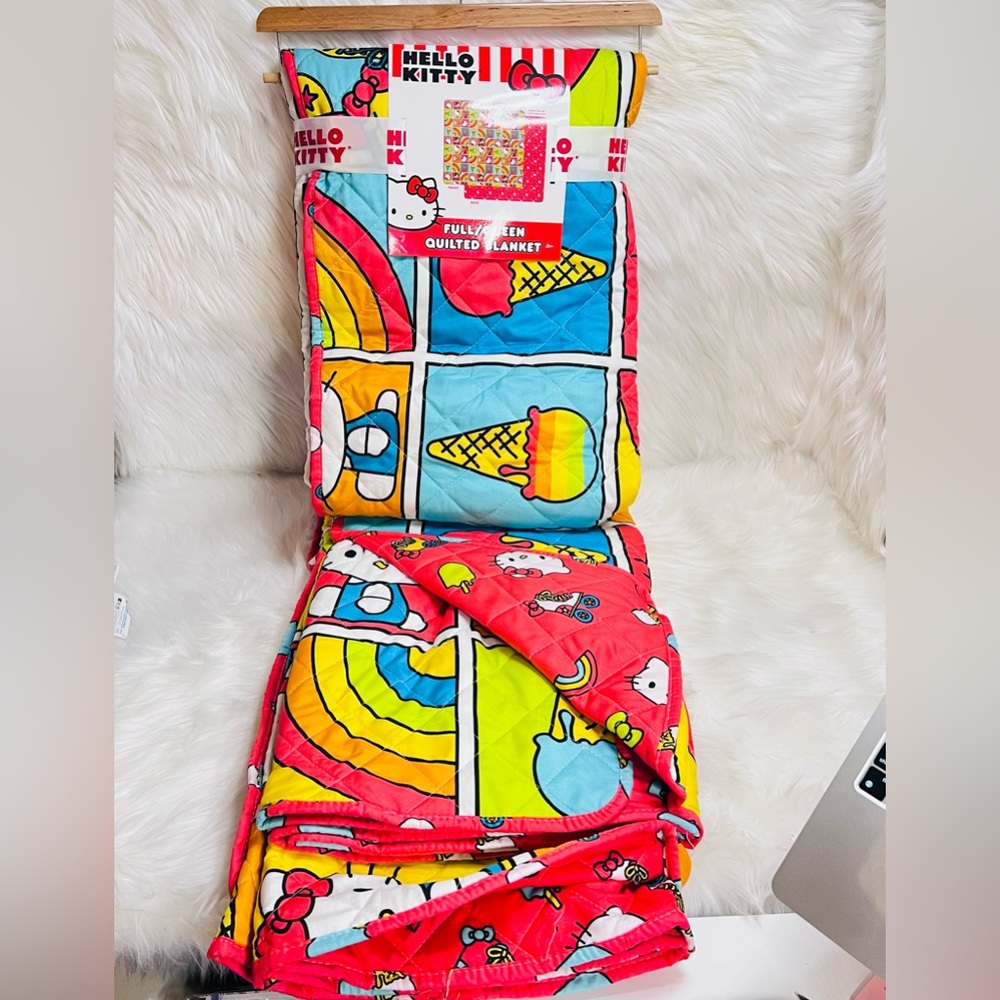 Hello Kitty Full/Queen Quilted Blanket